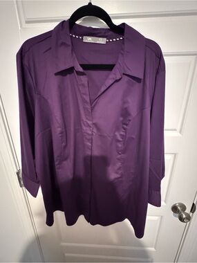 Lee Women's Deep Purple Button-Front Blouse